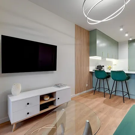 Chlebova - Riverside View Terrace, Free Parking, Gym & Kidsplay By Downtown Danzica