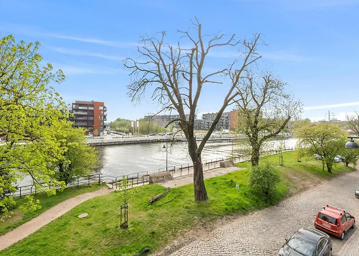 Chlebova - Riverside View Terrace, Free Parking, Gym & Kidsplay By Downtown Aparthotel