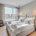 Chlebova - Riverside View Terrace, Free Parking, Gym & Kidsplay By Downtown 4* Γκντανσκ