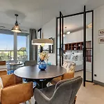 Chlebova - Riverside View Terrace, Free Parking, Gym & Kidsplay By Downtown Γκντανσκ