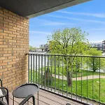 Chlebova - Riverside View Terrace, Free Parking, Gym & Kidsplay By Downtown