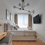 Lejlighedshotel Chlebova - Riverside View Terrace, Free Parking, Gym & Kidsplay By Downtown 4*