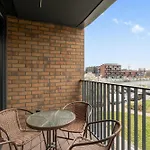 Chlebova - Riverside View Terrace, Free Parking, Gym & Kidsplay By Downtown 4* Gdańsk