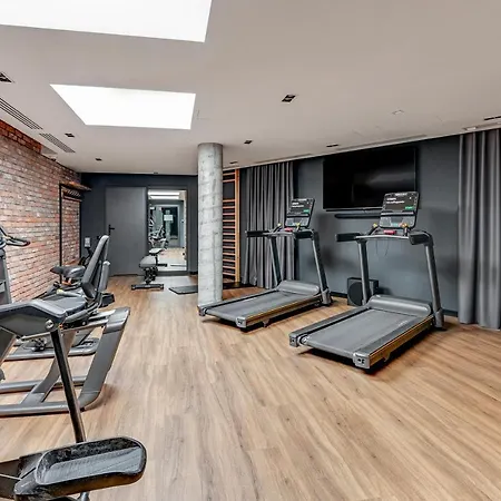 Chlebova - Riverside View Terrace, Free Parking, Gym & Kidsplay By Downtown Aparthotel 4*