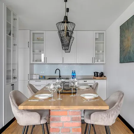 Apartamento Chlebova - Riverside View Terrace, Free Parking, Gym & Kidsplay By Downtown *