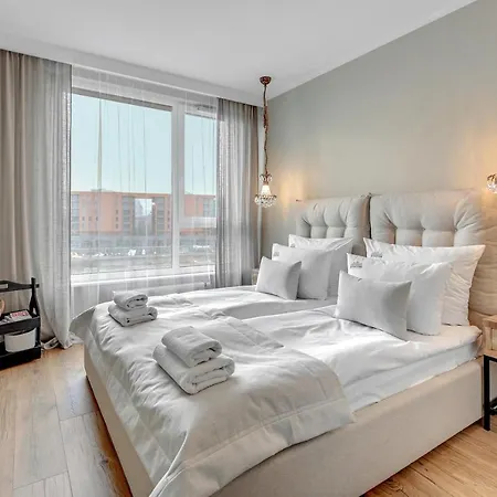Chlebova - Riverside View Terrace, Free Parking, Gym & Kidsplay By Downtown 4* Gdańsk