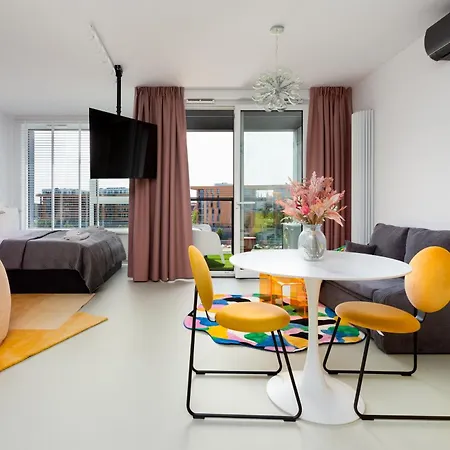 Chlebova - Riverside View Terrace, Free Parking, Gym & Kidsplay By Downtown Apartamento