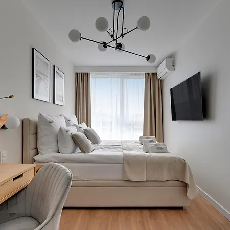 Apartamento Chlebova - Riverside View Terrace, Free Parking, Gym & Kidsplay By Downtown *