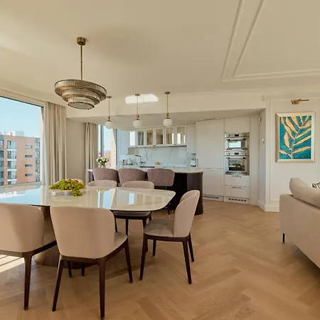 מלון דירות Chlebova - Riverside View Terrace, Free Parking, Gym & Kidsplay By Downtown