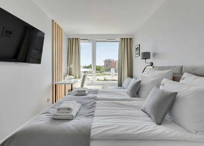 Aparthotel Chlebova - Riverside View Terrace, Free Parking, Gym & Kidsplay By Downtown