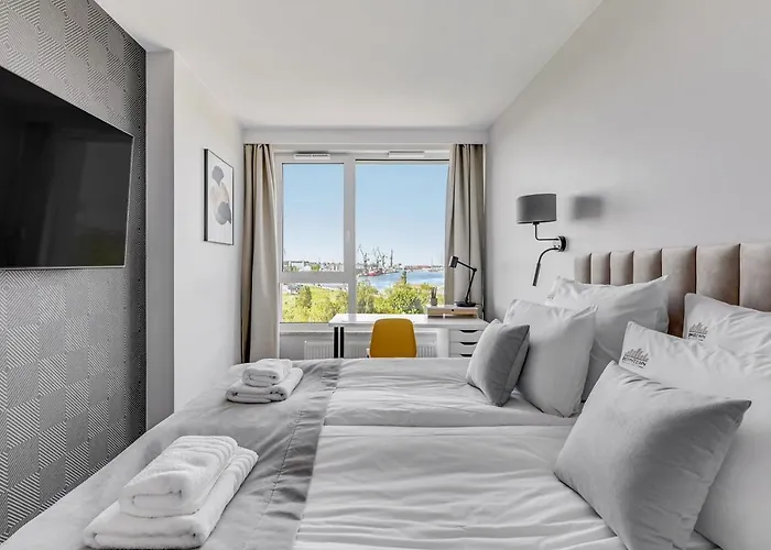 Chlebova - Riverside View Terrace, Free Parking, Gym & Kidsplay By Downtown