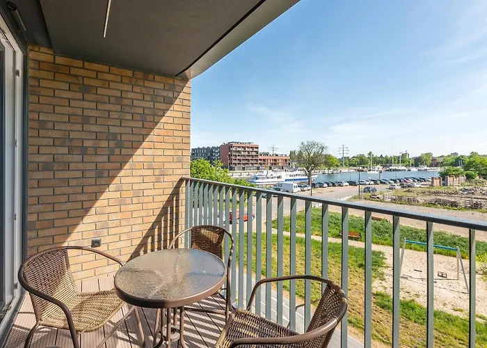 Chlebova - Riverside View Terrace, Free Parking, Gym & Kidsplay By Downtown Aparthotel 4*