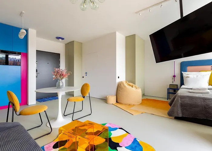 Chlebova - Riverside View Terrace, Free Parking, Gym & Kidsplay By Downtown Aparthotel 4*