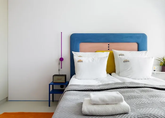 Chlebova - Riverside View Terrace, Free Parking, Gym & Kidsplay By Downtown 4*