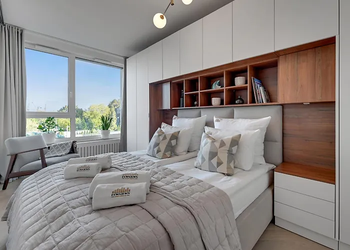 Chlebova - Riverside View Terrace, Free Parking, Gym & Kidsplay By Downtown 4*