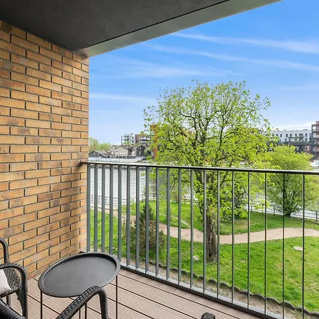 Chlebova - Riverside View Terrace, Free Parking, Gym & Kidsplay By Downtown